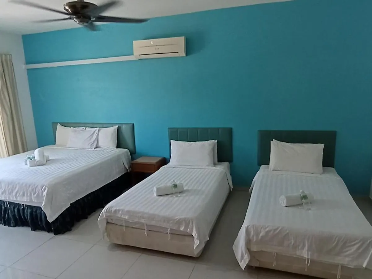 B Hotel Gelugor 0*,